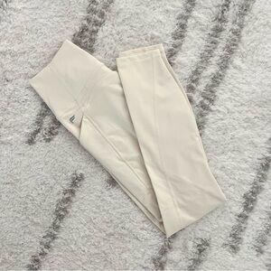 SOLD • Fabletics PureLuxe Ivory Capri Leggings in Size XXS
